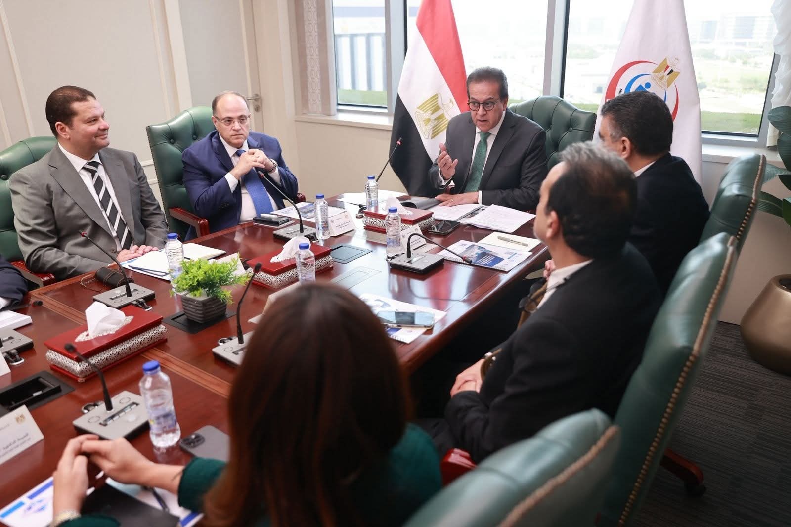 وزير الصحة يعقد اجتماعًا موسعًا لمتابعة تقييم التكنولوجيا الصحية بالتعاون مع المعهد البريطاني Nice