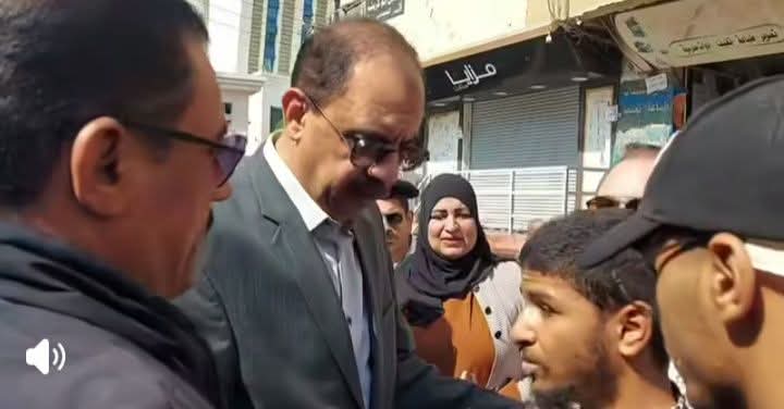 حوار إنساني مؤثر من مواطن كفيف ومحافظ سوهاج