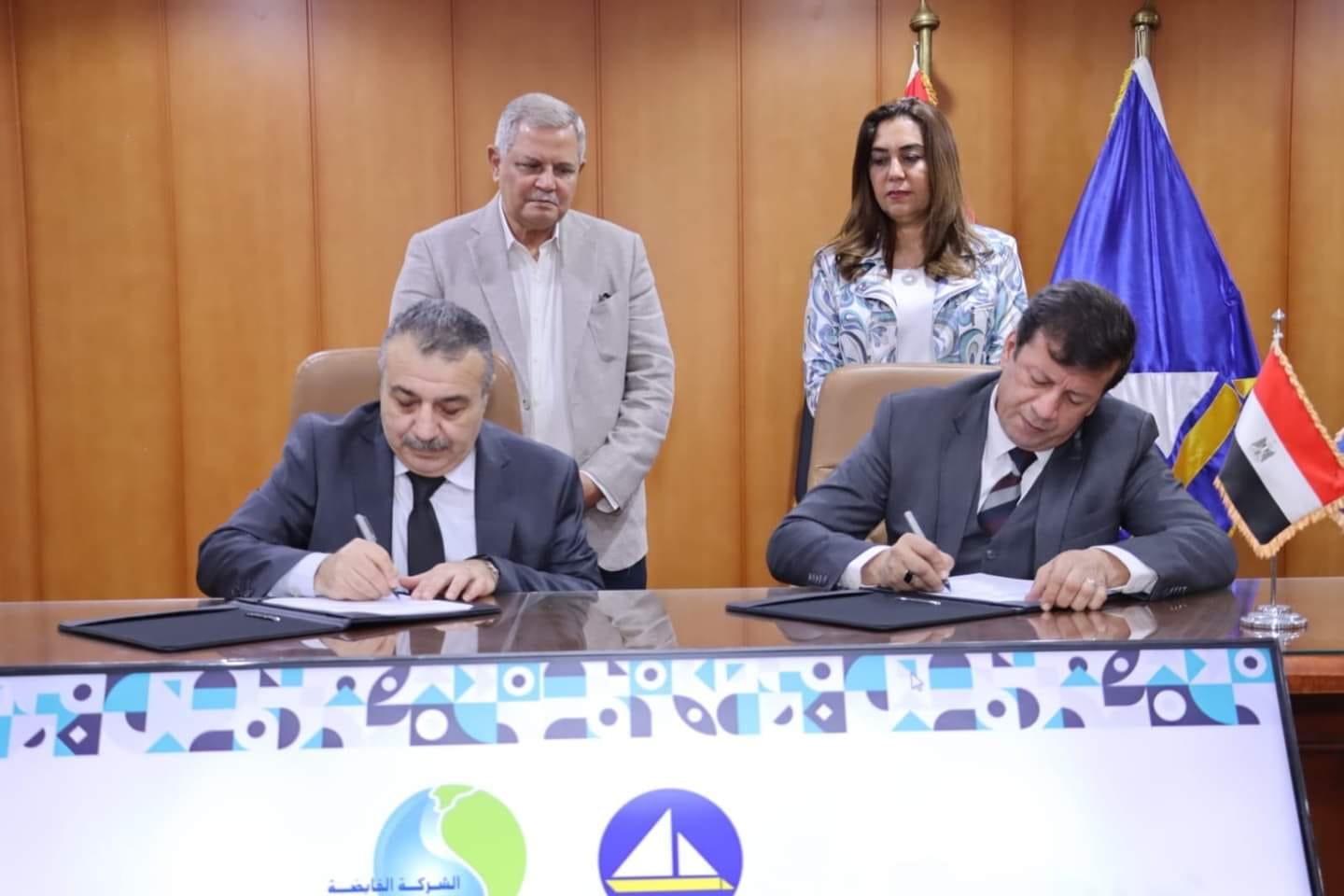 محافظ دمياط والمهندس رسلان يشهدان توقيع بروتوكول تعاون لاستكمال شبكات مياه الشرب والصرف الصحى 