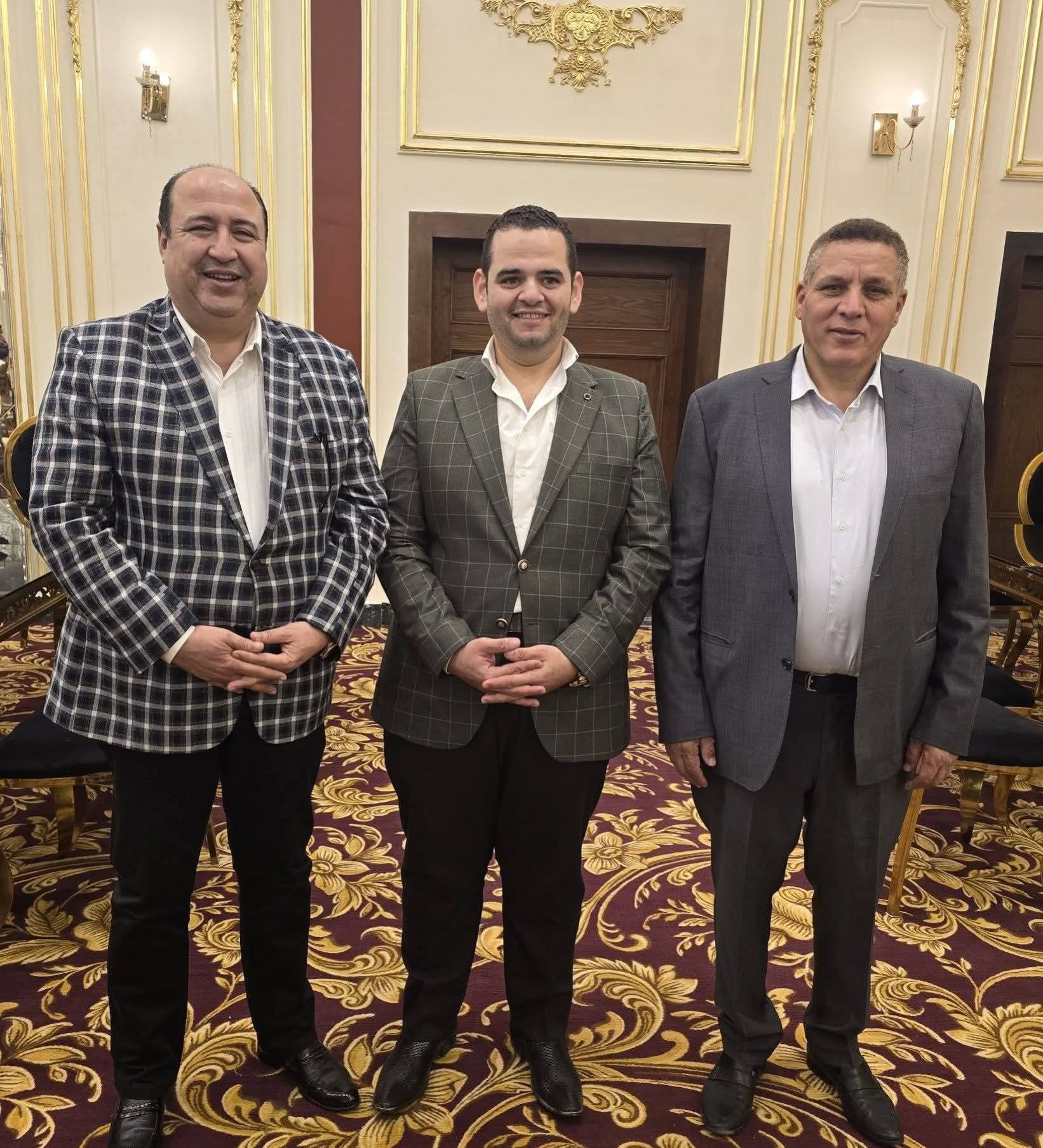 نواب مركز الواسطى يتواجدون ميدانيًا للاستماع لشكاوى المواطنين والعمل على حلها