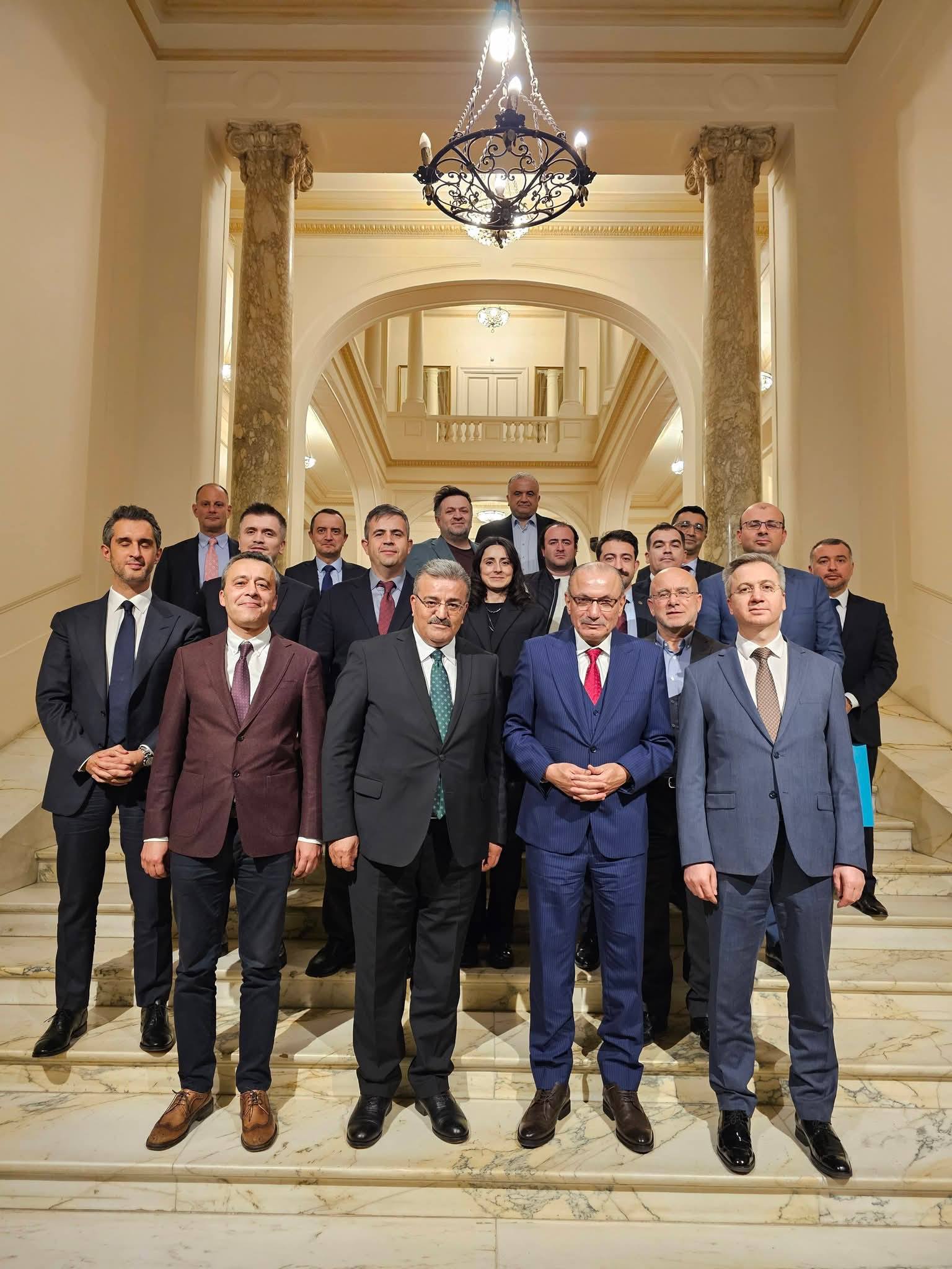 مصر وتركيا تعززان شراكتهما: نائب وزير العمل التركي يطلق تحالف اقتصادي تاريخي بالقاهرة