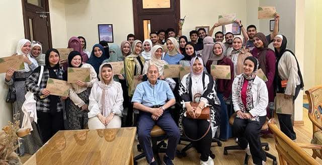 بالتعاون مع كلية طب الفم والأسنان..   صيدلة الجامعة المصرية الروسية تنظم معرض: 