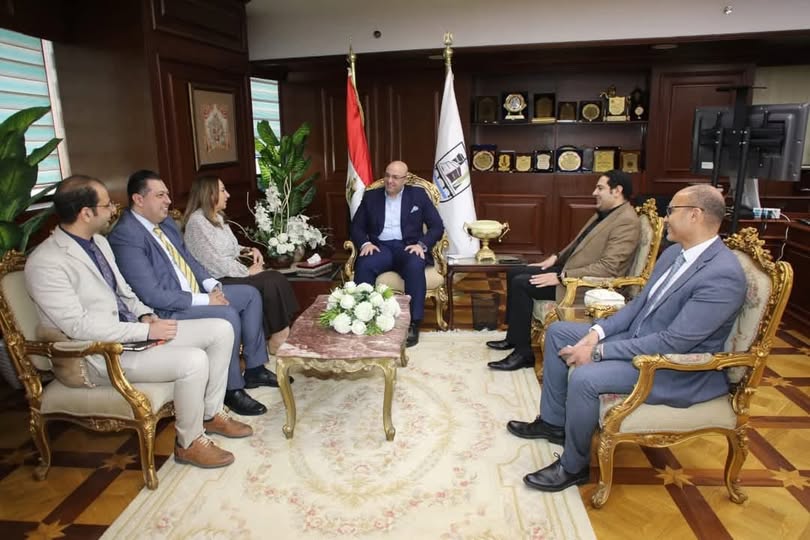 غنيم يلتقى نائب وزير الاتصالات لمتابعة مستجدات وسير العمل في برنامج التطوير المؤسسي الرقمي 