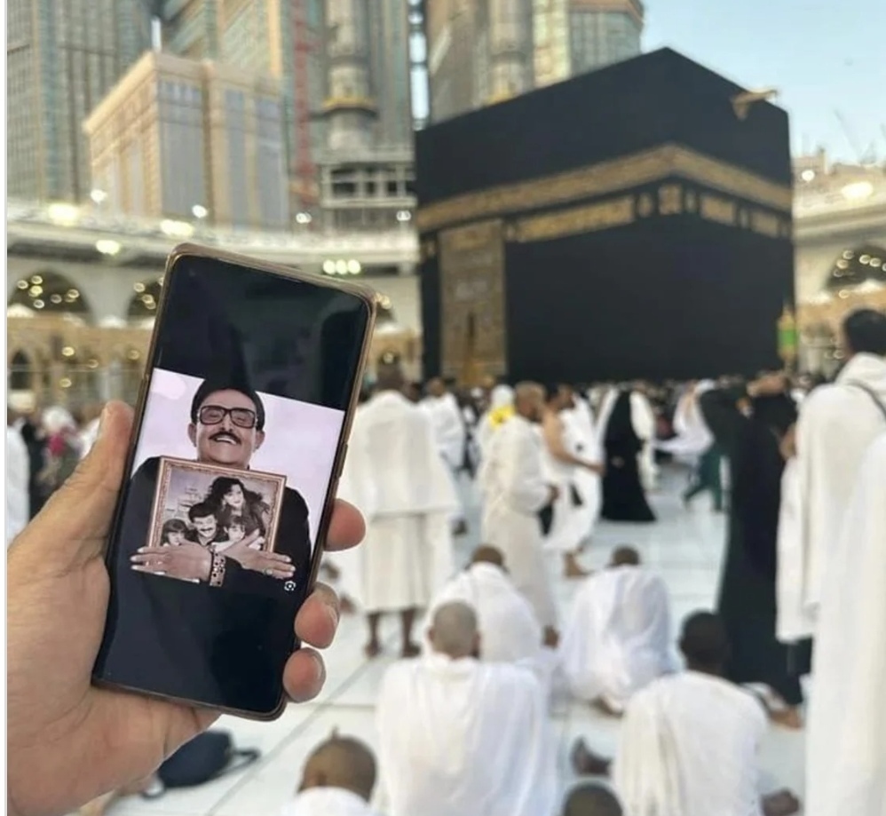 اسعدتنا وحليت أيامنا ٠٠محمد ثروت في الحرم المكي يدعو ل سمير غانم 
