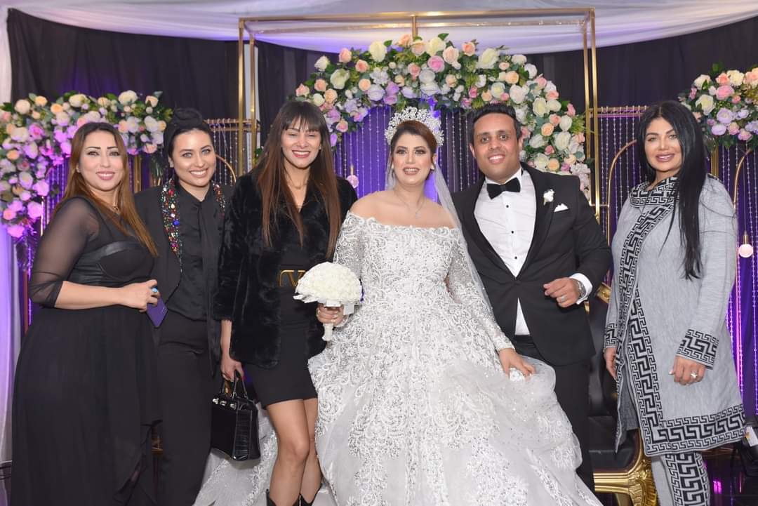 بالصور....الصحفي موسي صبري وياسمين محسن  يحتفلان بحفل الزفاف بحضور نجوم الفن