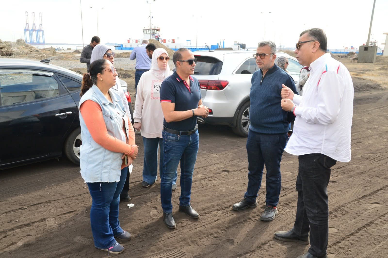 رئيس مدينة بورفؤاد يستعرض آليات تطوير الطريق الداخلي المؤدي لمعدية شرق التفريعة لربط بورفؤاد بمحاور التنمية بشرق بورسعيد