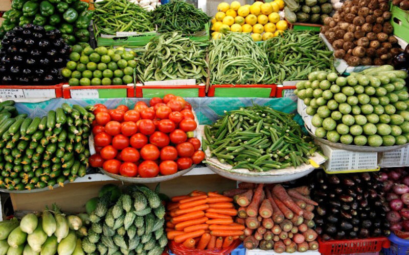 الأحد 21 أبريل 2024 .. نشرة أسعار الخضروات والفاكهة بسوق العبور للجملة