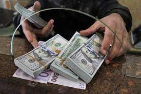 الاستقرار يسيطر علي  أسعار الدولار اليوم السبت بالبنوك المصرية والأجنبية