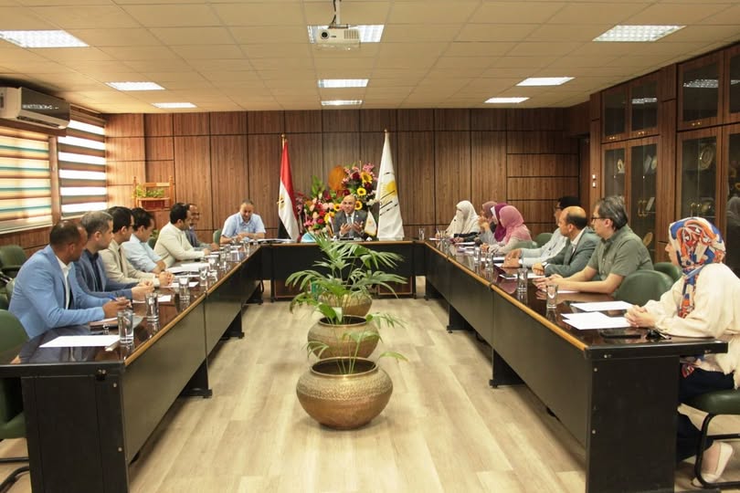 جامعة أسيوط: مركز التنمية المستدامة يواصل متابعة خطة العمل وتفعيل مستهدفات رؤية مصر 2030