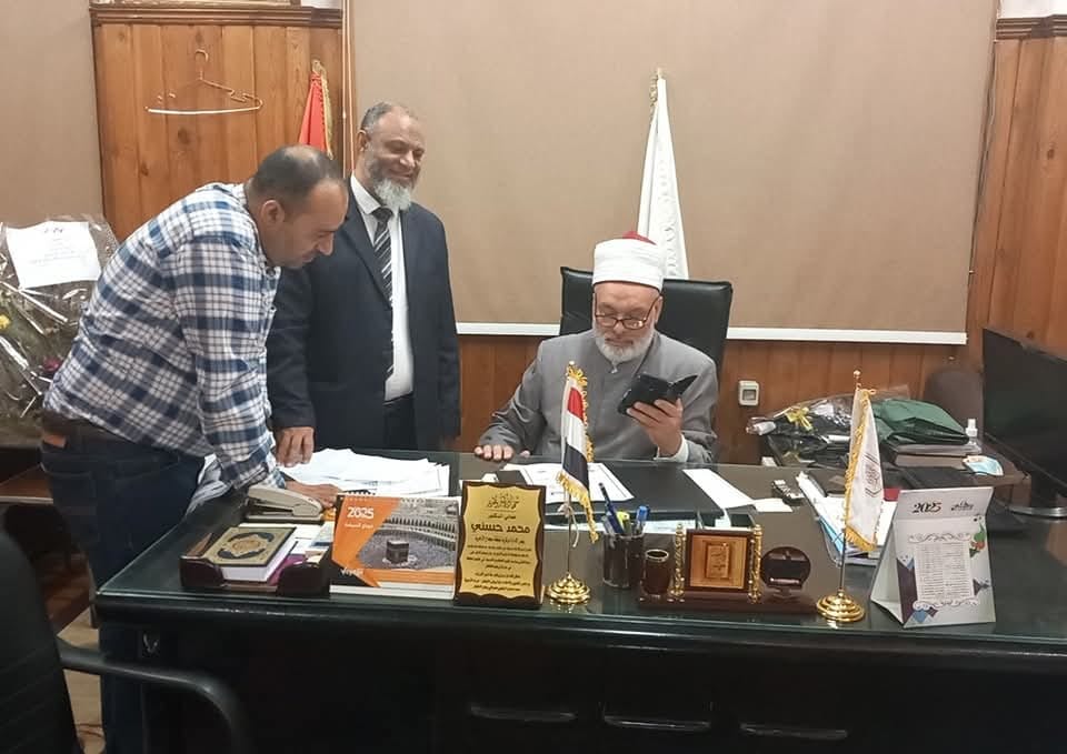 سوهاج الأزهرية  تعلن أوائل الإعدادية 2024/2025.. ورئيس المنطقة يهنئ الأوائل هاتفيًا