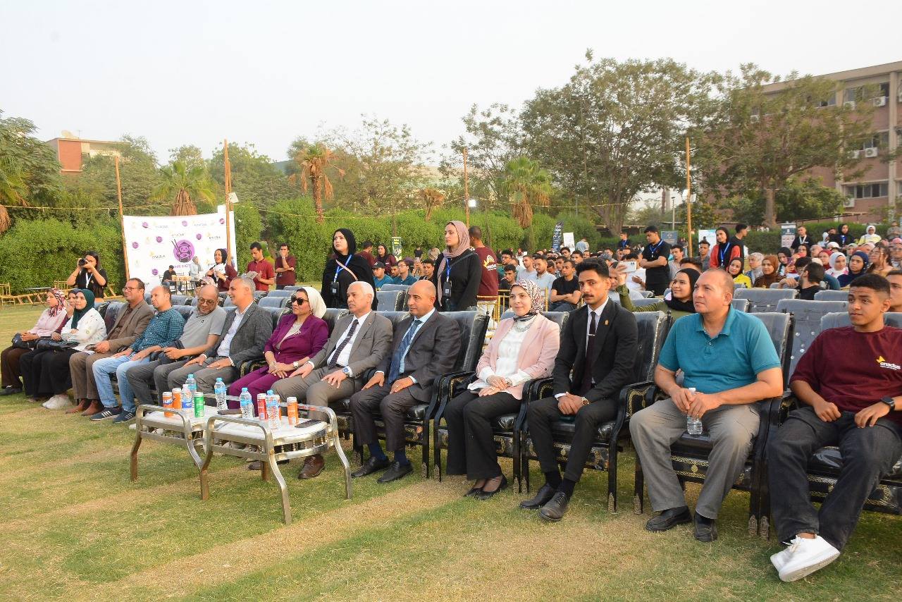 جامعة أسيوط تنظم يوماً تعريفياً وترويجياً لأنشطة الفريق الطلابي Enactus