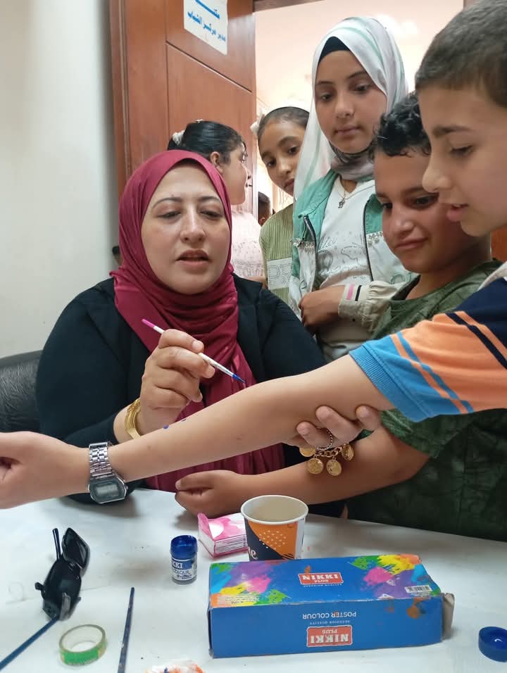 خير الناس ترسم البهجه على وجوه الاطفال بقريه الروس بكفر الشيخ