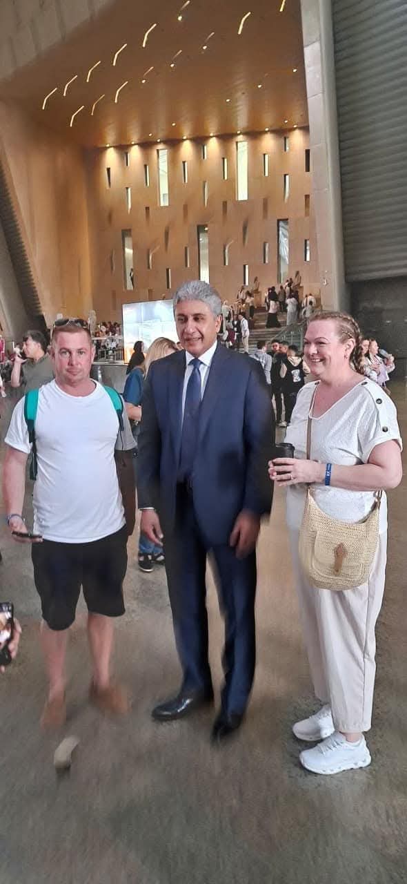 وزير السياحة والآثار يقوم بجولة بالمتحف المصرى الكبير لمتابعة حركة الزائرين