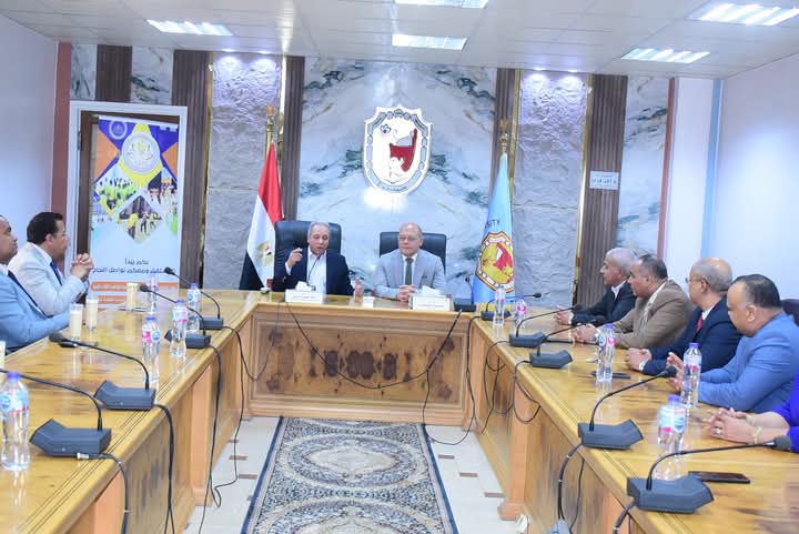 بروتوكول تعاون بين كليتي التربية والالسن بجامعة سوهاج ومدارس جيل المستقبل الدولية 