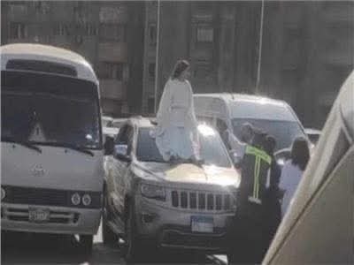 القبض على الفتاة صاحبه فيديو الرداء الابيض