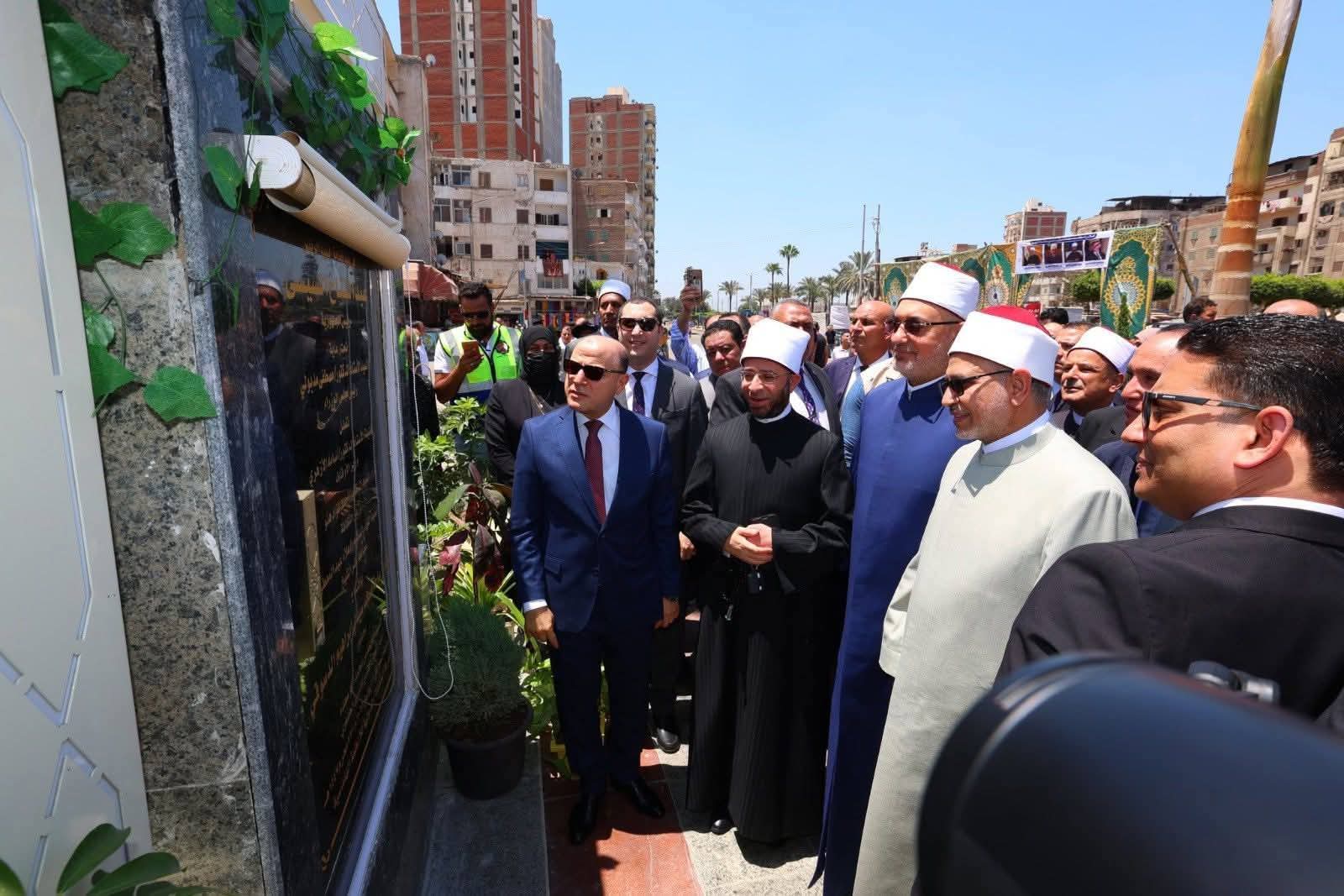محافظ كفرالشيخ يتابع أعمال تنفيذ المرحلة الثانية لتطوير الميدان الإبراهيمي بدسوق.. لتنشيط السياحة الدينية 