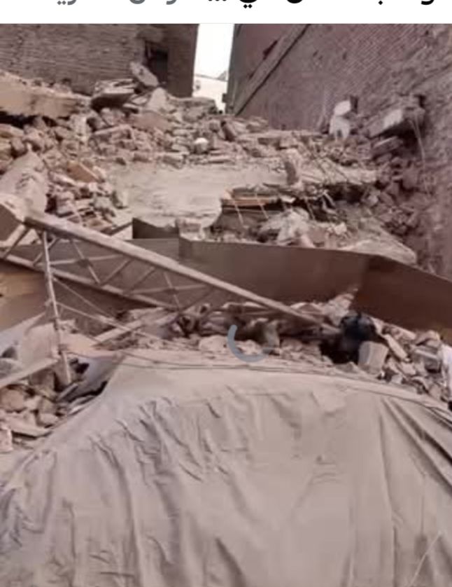 عاجل... انهيار عقار  مكون من اربع  طوابق بحي شرق اسيوط