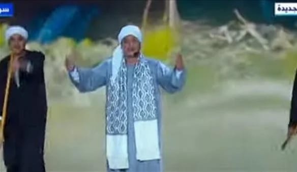 المطرب السوهاجي وائل الفشني : أشعر بالفخر لغنائي أمام الرئيس السيسي