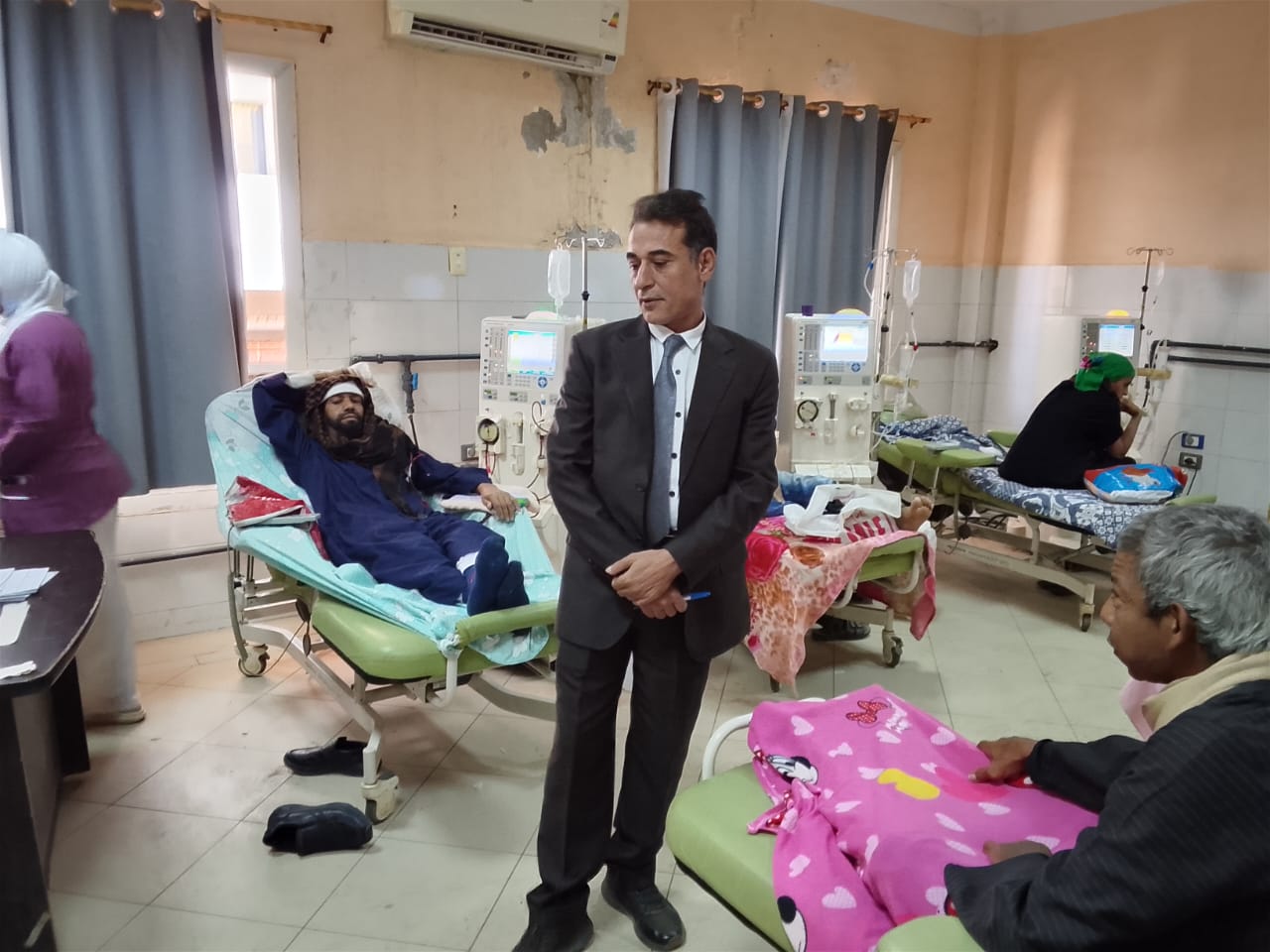 وكيل صحة سوهاج يكلف سلامه عبد العزيز نائب مدير عام الطب العلاجى بالمرور على مستشفى العسيرات لمتابعة الخدمات الصحية