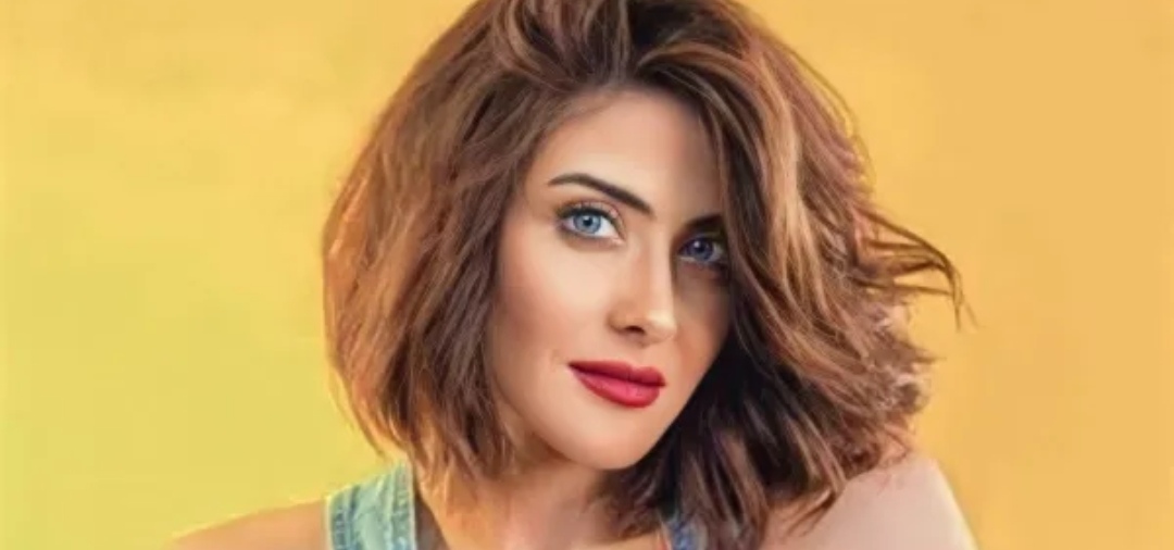هيدي كرم تعترض على اصطياد القرش بطريقة وحشية