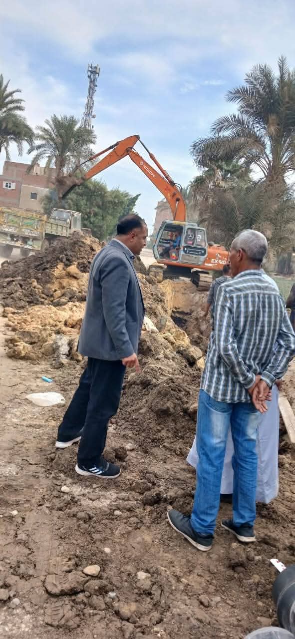 جهود الوحدة المحلية لمركز ومدينة الواسطى في ملفات النظافة وإزالة التعديات