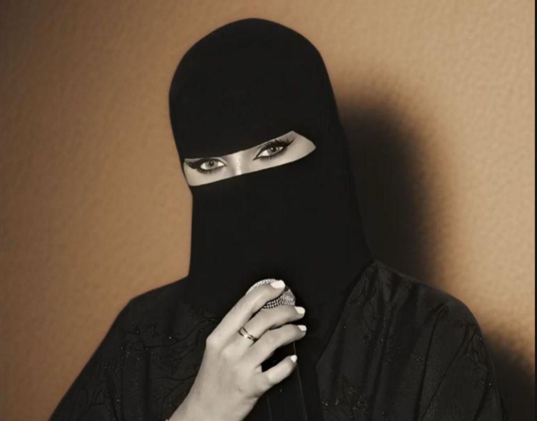 شوشو ناصر: تجربة فنية سعودية تجمع بين الموهبة والدراسة الأكاديمية