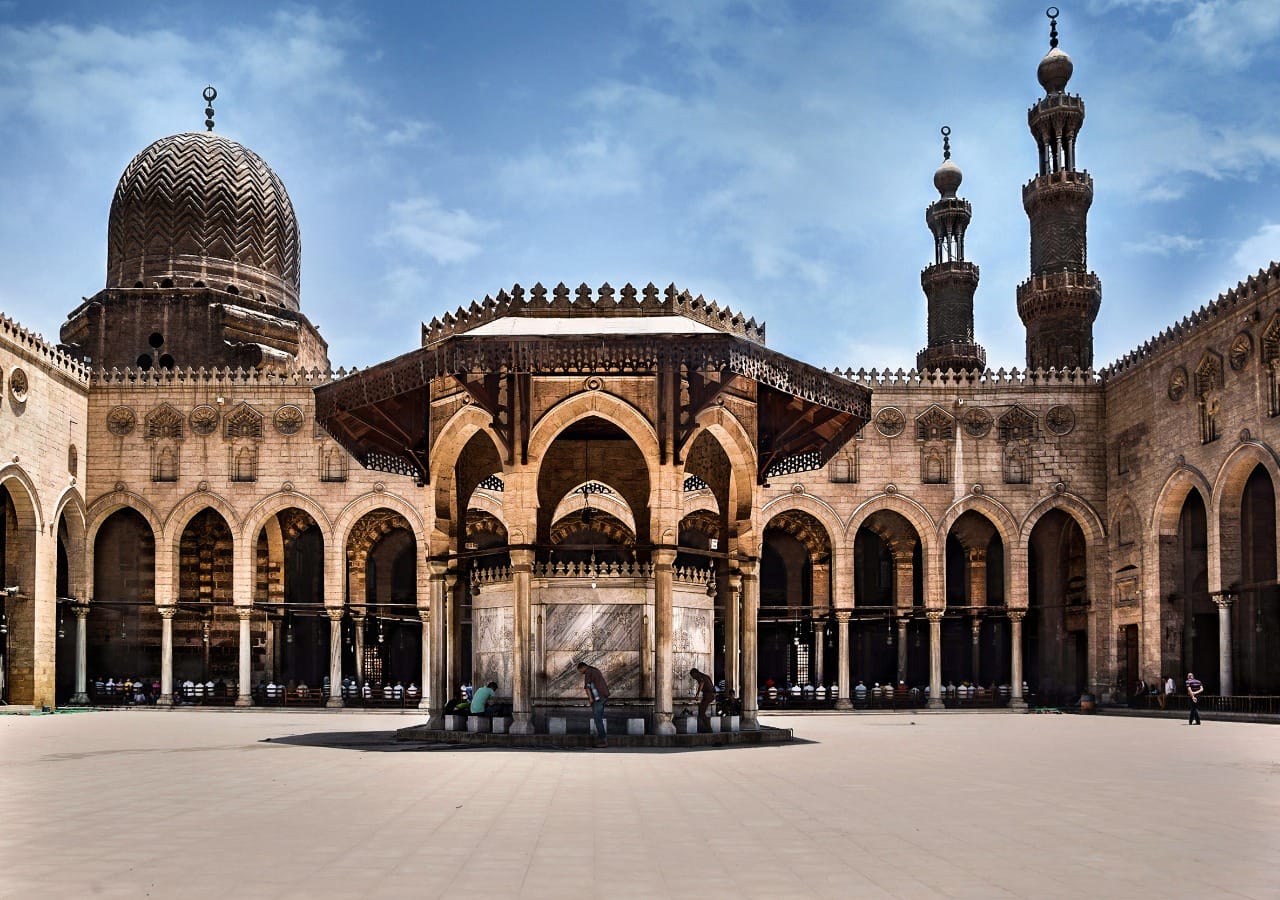 ماذا تعرف عن مسجد «المؤيد شيخ» فخر مساجد عصر المماليك الجراكسة