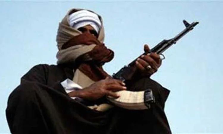 أستاذ جامعي وراء 
