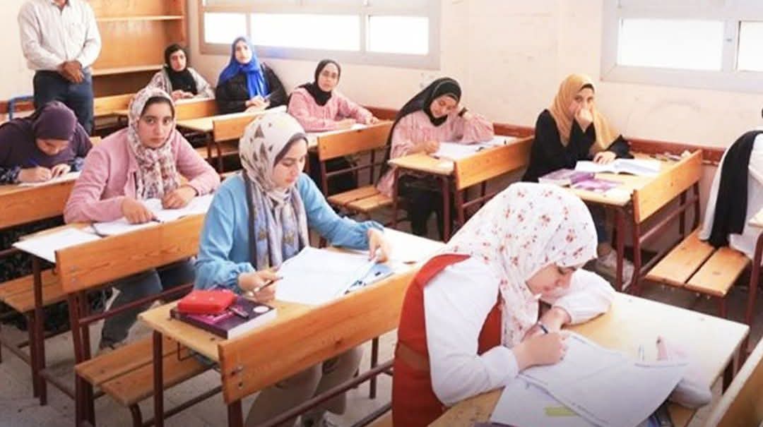 الامن يلقي القبض علي شخص بتهمة النصب علي طلاب الثانوية العامة