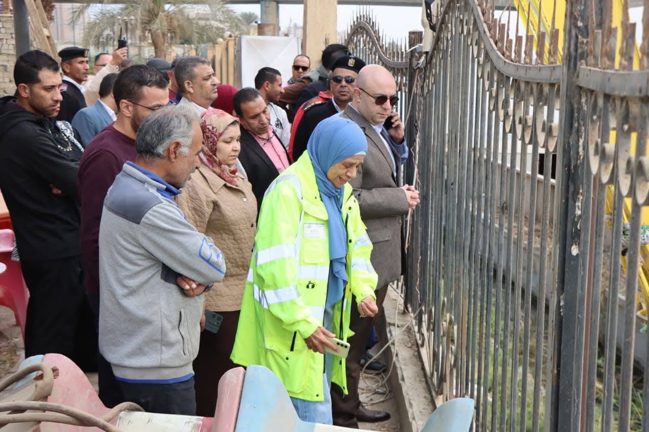 محافظ بني سويف يتفقد ميدانيًا محطات المياه 
