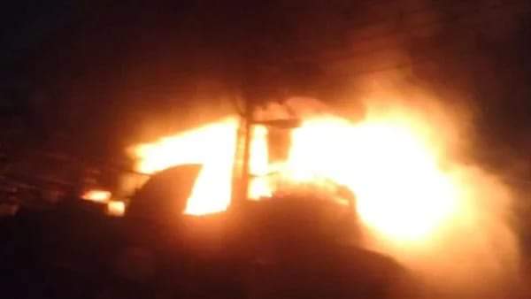مأساة الأطفال الثلاثة أثناء حريق شقة التجمع 
