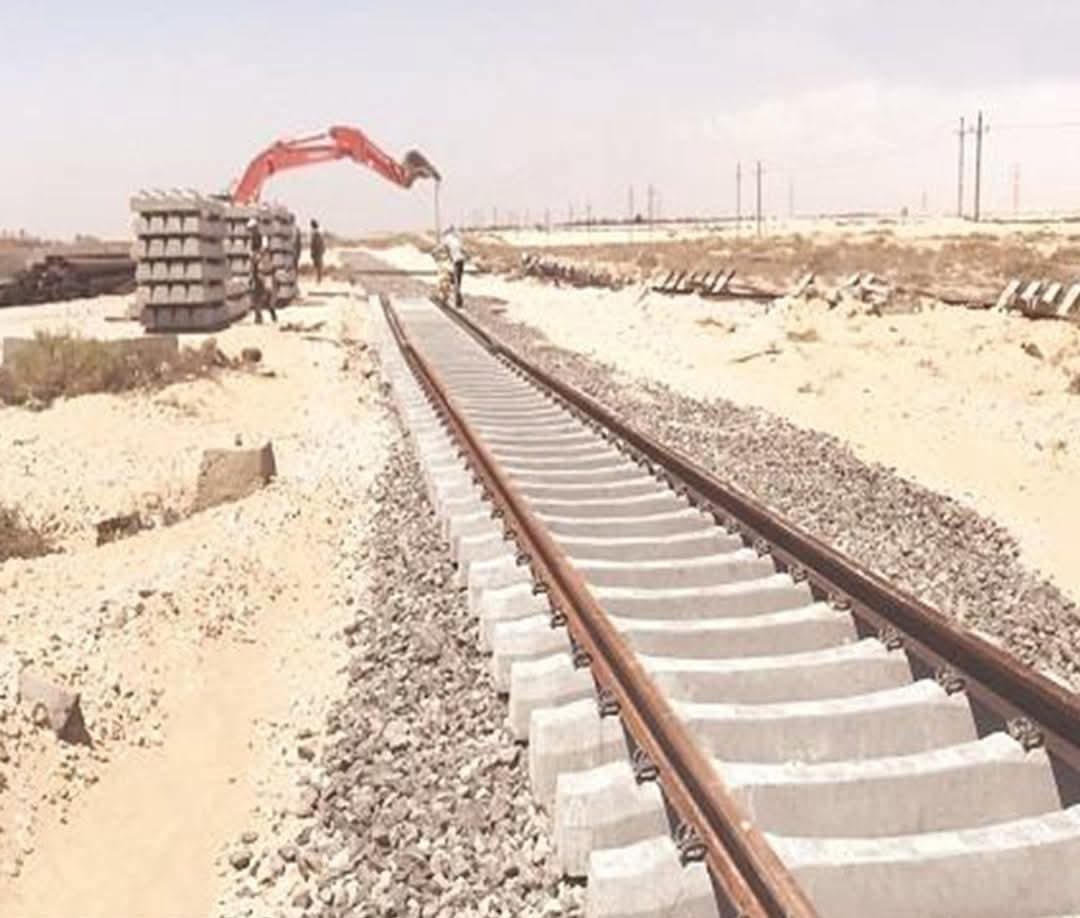 قطار التنمية يشق سيناء ومصر تطلق ممر النقل الاستراتيجى من العريش إلى طابا