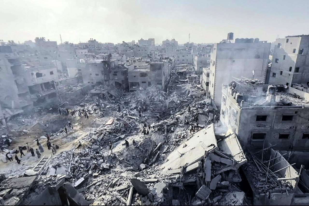 صحيفة إسرائيلية: عريضة من 1700 توقيع تدعو لوقف الحرب وإعادة المحتجزين