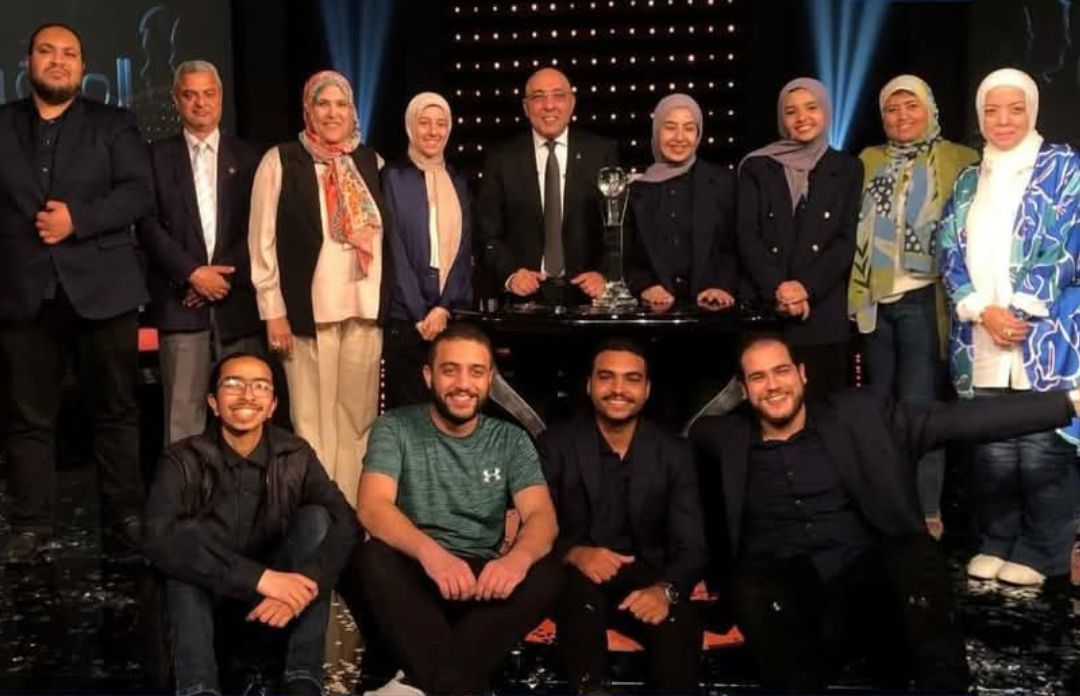 محافظ الإسكندرية يهنئ أبطال مراكز الشباب بعد تتويجهم بلقب 