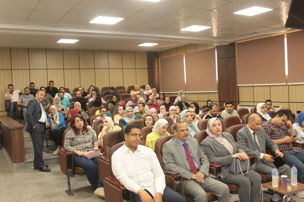 كلية التربية تواصل فعاليات الدورة الرابعة والسبعين لإعداد المعلم الجامعي بجامعة أسيوط