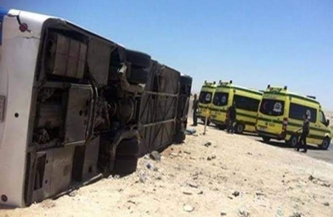 تصادم سيارة نقل باتوبيس يودى بحياة 6 أشخاص واصابة 21 بالطريق الصحراوي الشرقي بالمنيا  