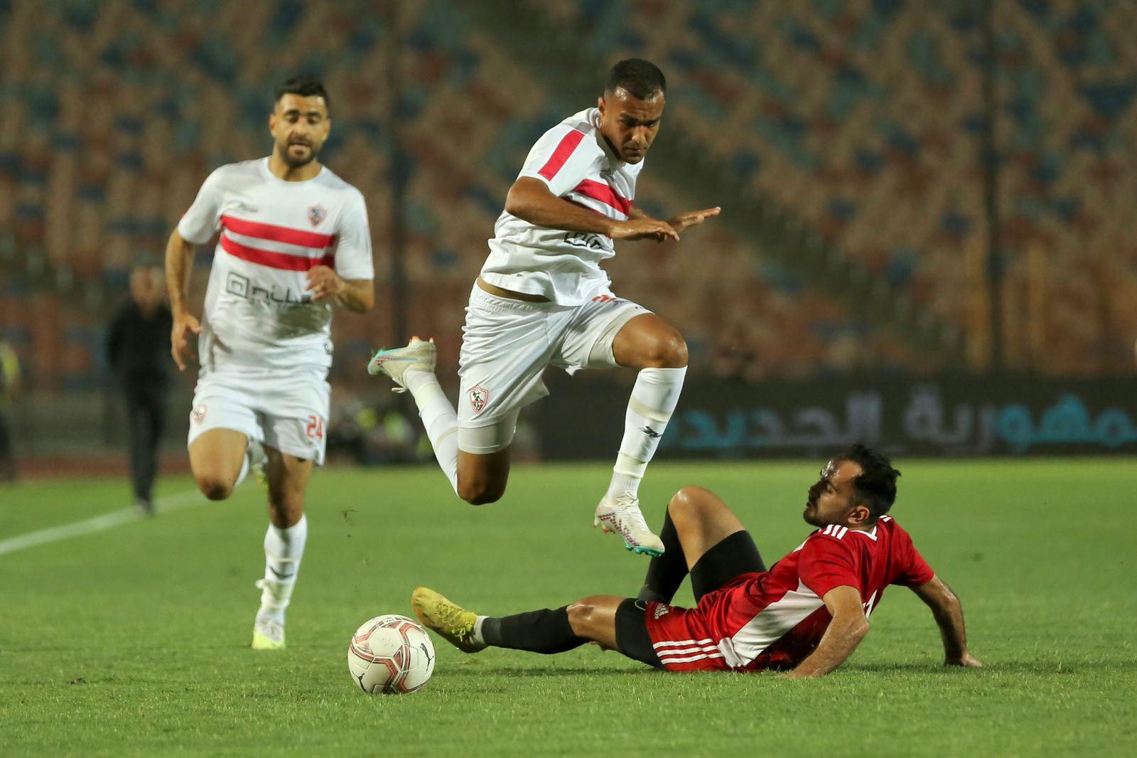 تعادل سلبي بين الزمالك والطلائع في الشوط الأول