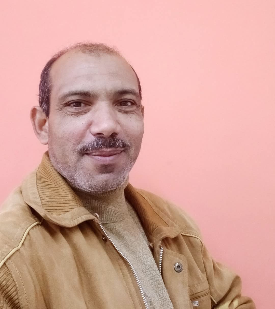 الشاعر راضى على الطهطاوى  ديوان (١) حَبِّة مشاعر ع الورق 