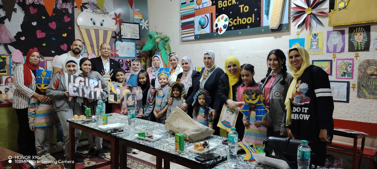 رئيس الاتحاد العربى للتعليم والبحث العلمي يشارك المدارس في احتفاليات افتتاح المتحف الكبير