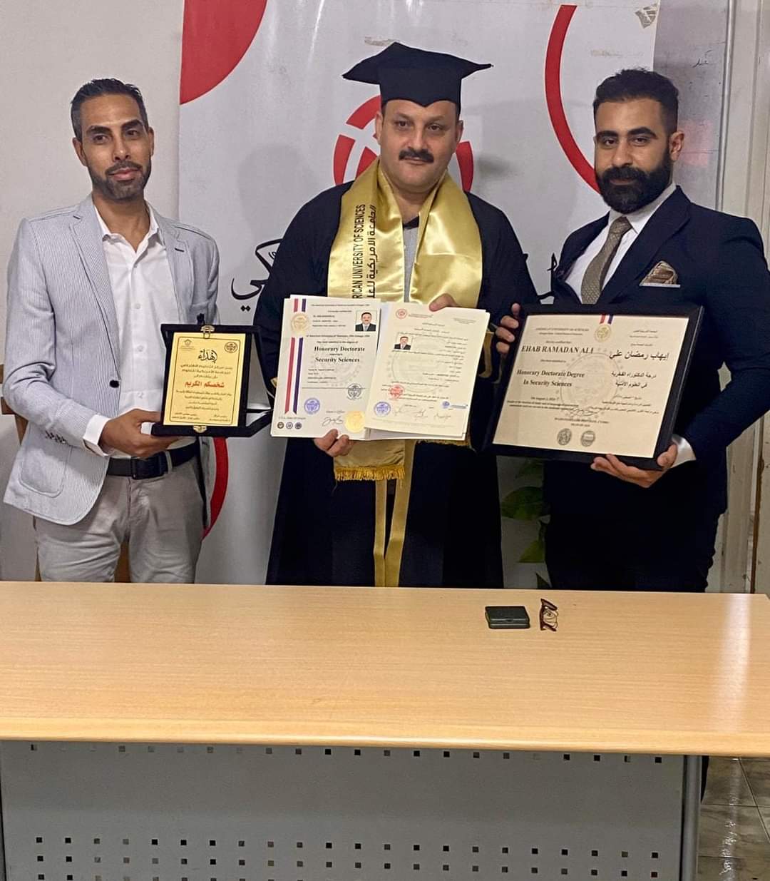 الجامعة الأمريكية للعلوم تمنح مدير بيت شباب الزاوية الدولى الدكتوراه الفخرية 