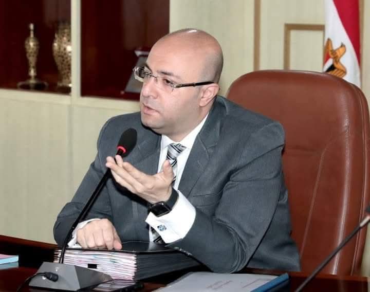 محافظ بني سويف يتابع تنفيذ حلول شكاوى المواطنين بعد مناقشتها في اللقاء الأسبوعي
