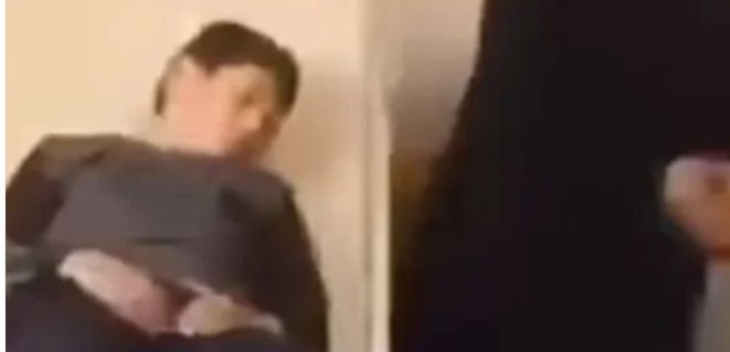 خصم واستبعاد طبيب مستشفي طهطا  سوهاج لتشاجره مغ مرافقي احد المرضي 