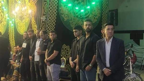 بالحزن الشديد..  الفنان حلمي عبد الباقي يتلقى العزاء في وفاة شقيقته بالشرقية