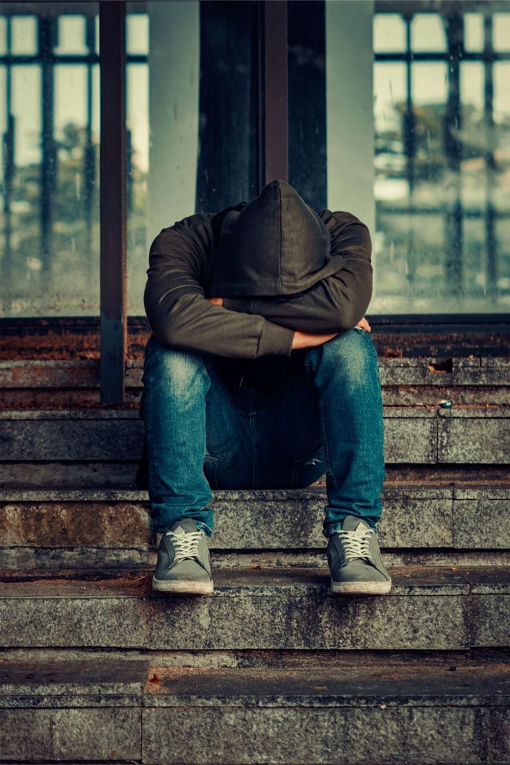 اللحظة التي نتوقف فيها عن شرح انفسنا