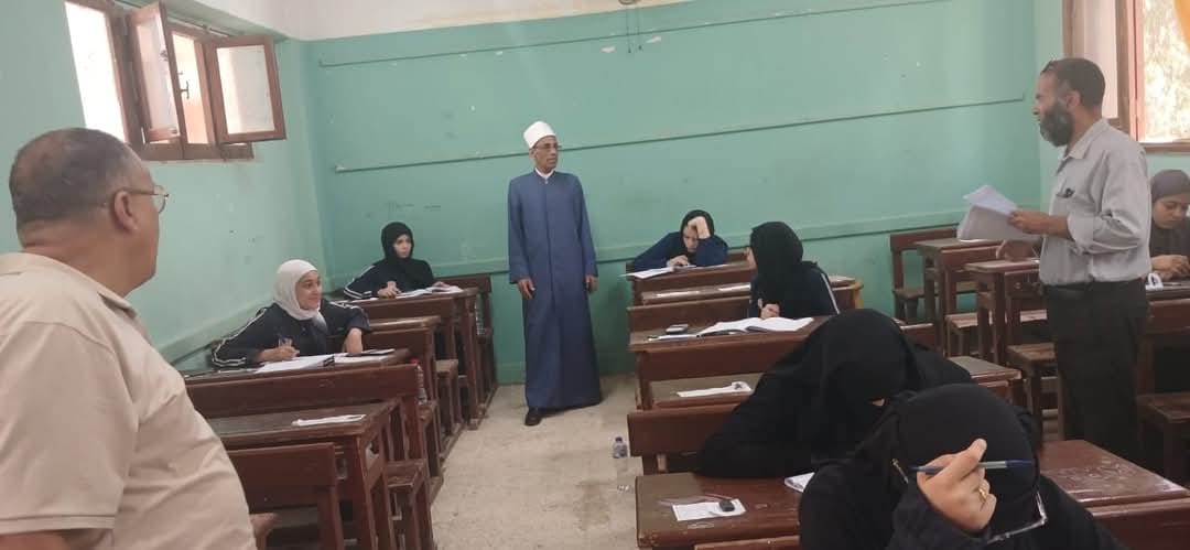 جولة ميدانية لمتابعة إمتحانات الثانوية الأزهرية بإدارة جنوب الأزهرية 