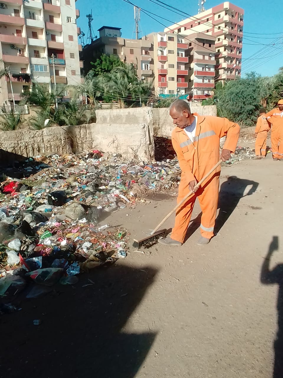 محافظ أسيوط: استمرار تنظيم حملات نظافة ورفع المخلفات من شوارع مركز البداري