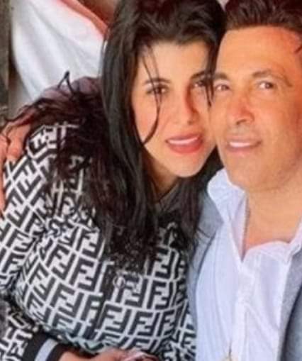 زوجة سعد الصغير: لما بنزعل بيجيبلي بوكيه ورد