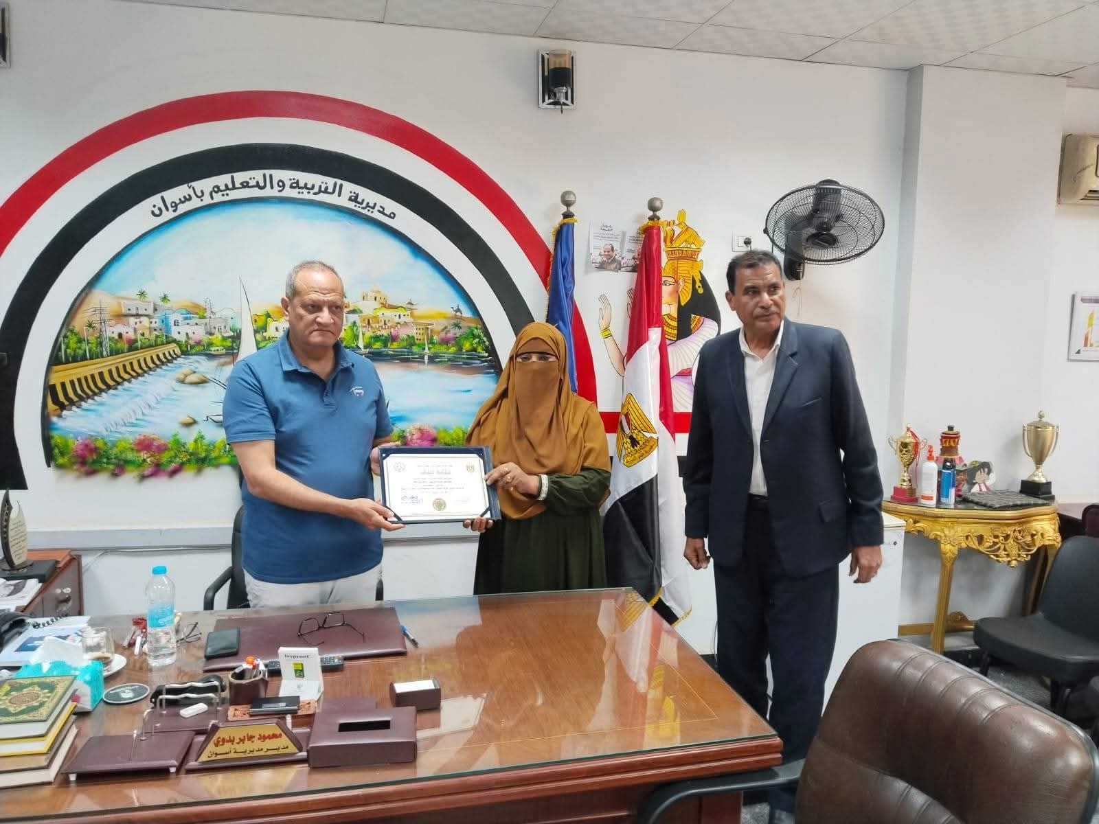 مديرة مدرسة السيدة نفيسة الإعدادية بنات بكوم امبو تكريم وكيل الوزارة بمثابة حافز لدعم العملية التعليمية 