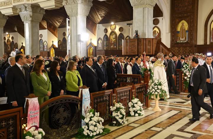 وفد حزب الجبهة الوطنية يشارك في قداس عيد القيامة المجيد