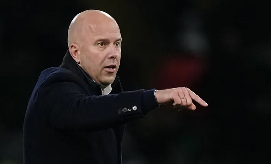 ليفربول يخطط لصفقة مزدوجة من بورنموث في الصيف